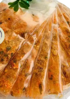 Bánh tráng dẻo cuốn hành phi